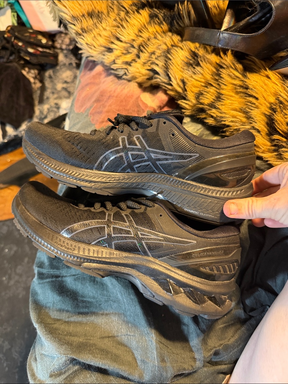 ASICS Womens Black Athletic Running Shoes Gel Kayano 27 Size 9